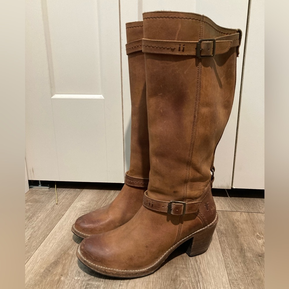 FRYE - Carmen Boots SZ 10